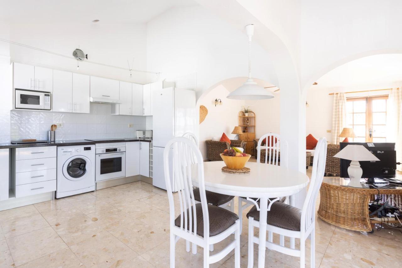 Colina Golf Excellent With Heated Pool Villa San Miguel de Abona